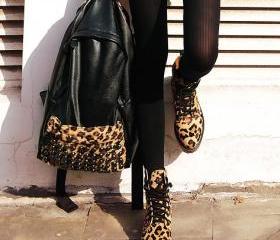 Vintage Leopard Punk Style Skull Rivet Handbag